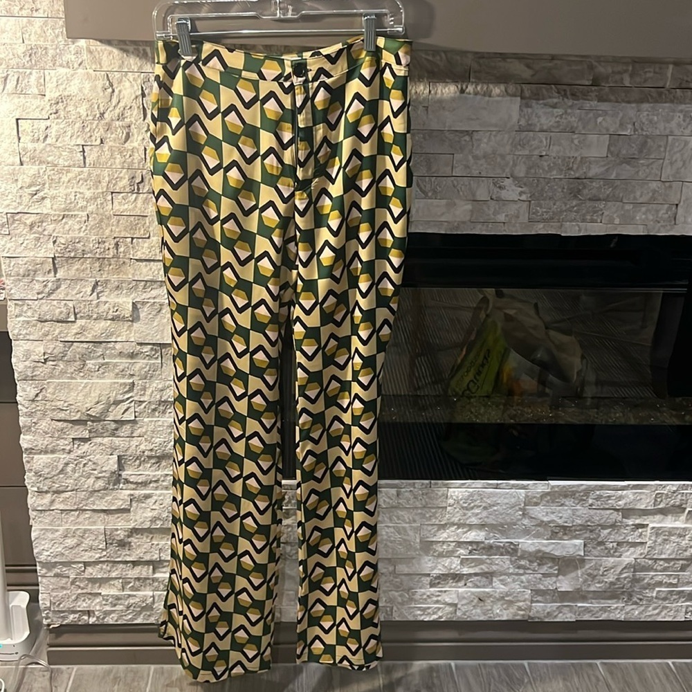 Zara Green and Yellow geometric summer pants size Medium NWT